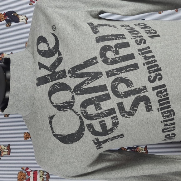 Coca-Cola team spirit spellout graphic mock neck gray long sleeve Med t-shirt - Picture 2 of 8